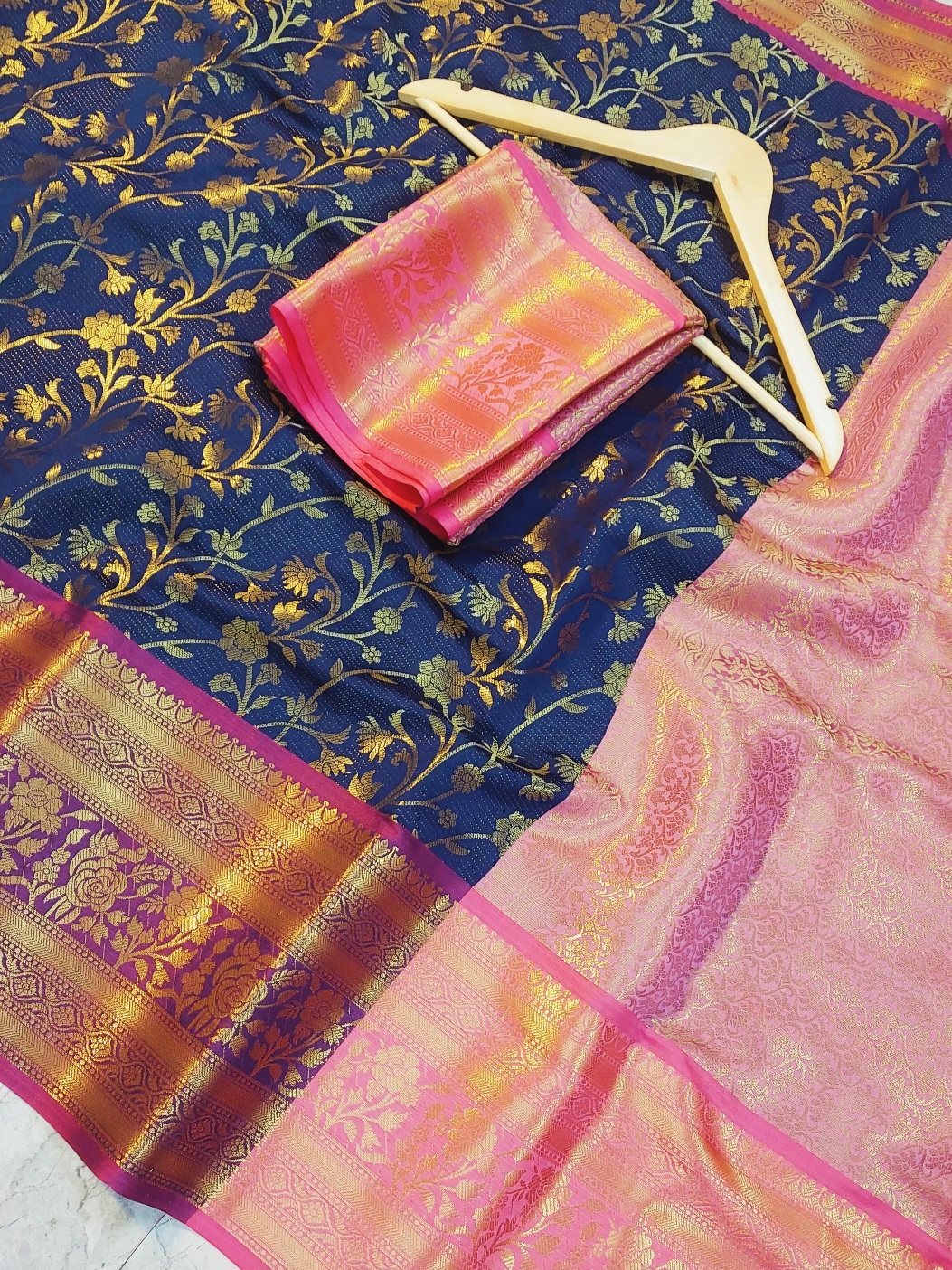 Exquisite Navy Blue &amp; Magenta Pink Banarasi Silk Saree with Gold Floral Zari Jaal